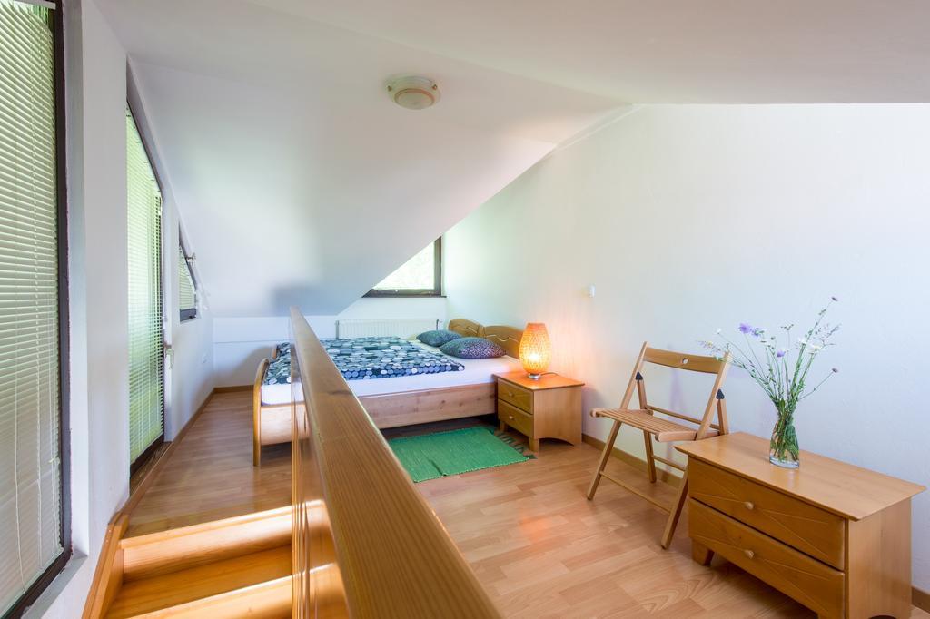 Apartments Jaka Dolenjske Toplice Exteriör bild